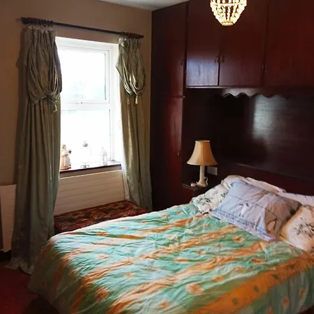 Hardwood Hall * Kinnegad